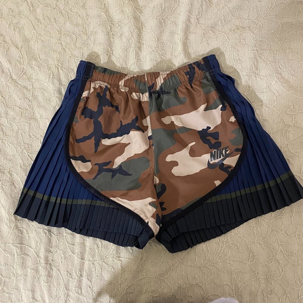EUC Nike sample sale shorts (size xs)